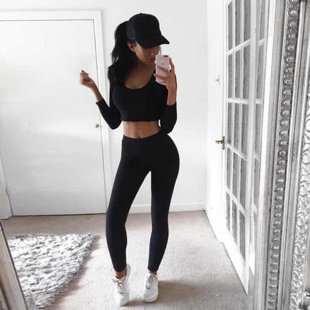 SOLD*** Oh Polly LS Crop Top & Legging Set